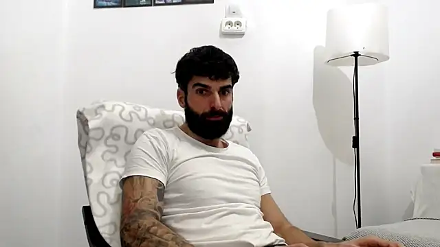 Verycutex's cam snapshot