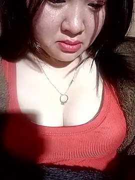 Bee-bgolden live sex cam