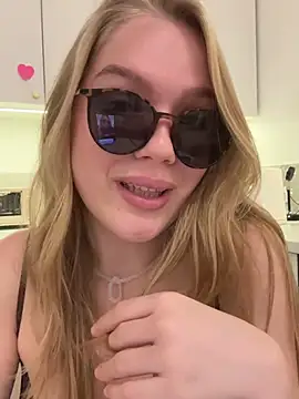 Little_Forest_ELF live sex cam