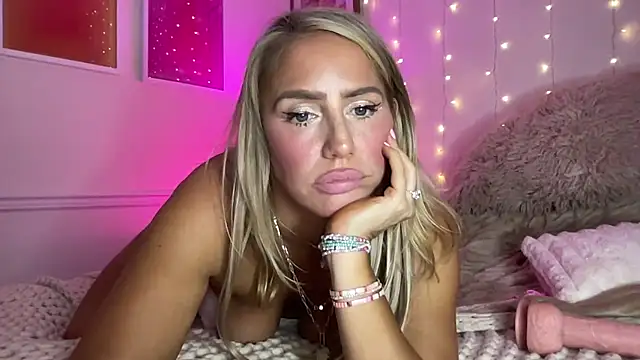 Fitnessbabe69 live sex cam