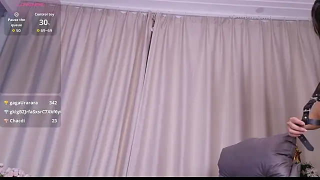 JoJo-ovo live sex cam