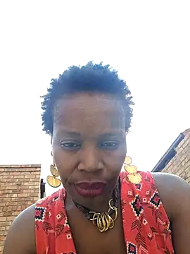 AfricanSquirtingQueen live sex cam