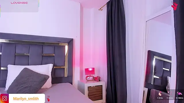 MarilynSmIith live sex cam