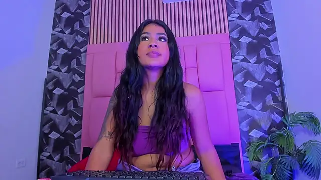 yayasmile's cam snapshot