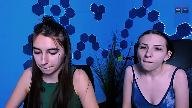 mila_firee's cam snapshot