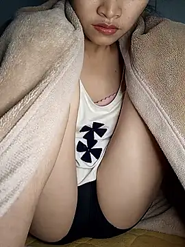 yumyum112's cam snapshot