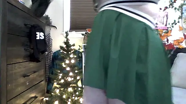 AverageRose's cam snapshot