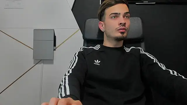 BrandonTate live sex cam