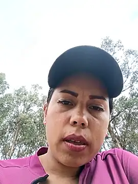 _andrea30 live sex cam