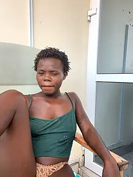 petiteebony_81 live sex cam