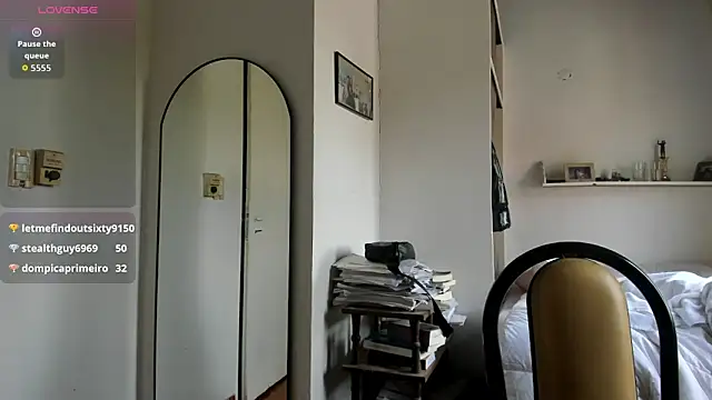 lucialuna live sex cam