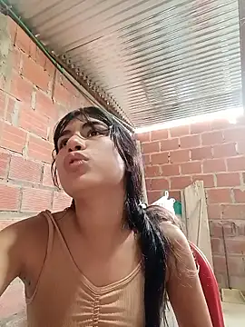 triana-hot18's cam snapshot