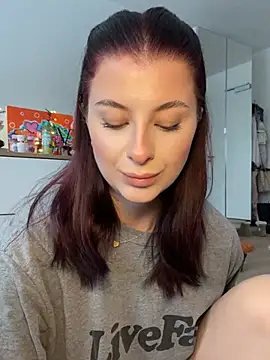 Mia-Minou live sex cam