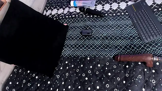 Lola_Blondie live sex cam