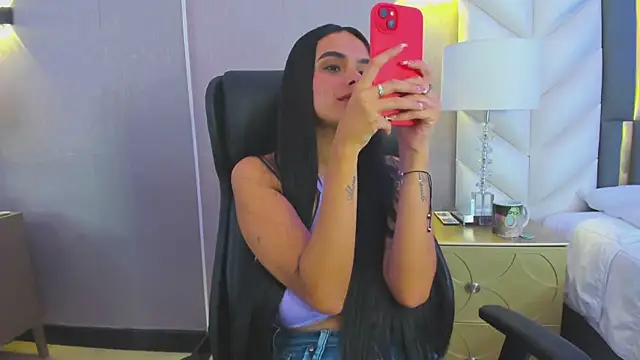 ChloeHarper_ live sex cam