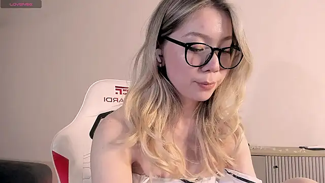 Babby_Rabbit live sex cam