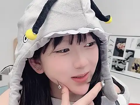 lnua-lnua's cam snapshot