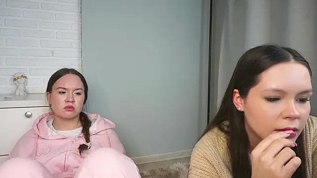 VirginiaRowe live sex cam