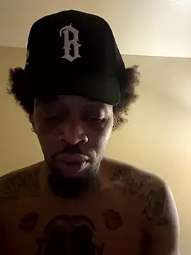 thefreakscomeoutatnight live sex cam