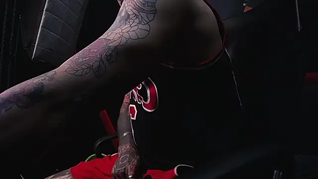 DarkBenito live sex cam