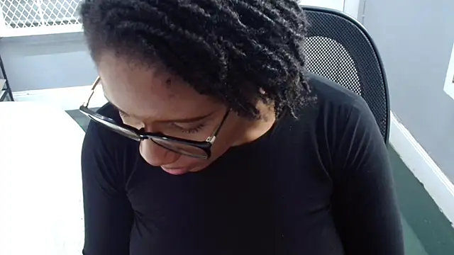 EmeraldDreams's cam snapshot