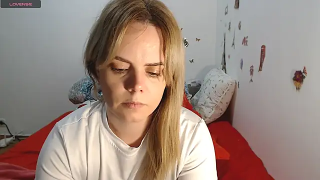 hotmilf4uxxx's cam snapshot