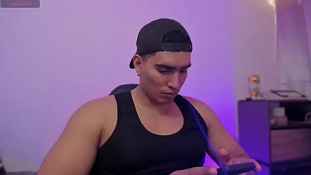 JamesGraay live sex cam