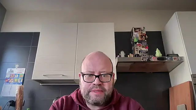 theitalianbear live sex cam