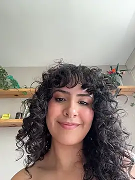 SugarTroubl33 live sex cam