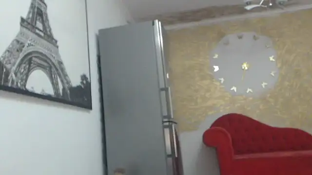 AnnaBellaLuckyXOXO live sex cam