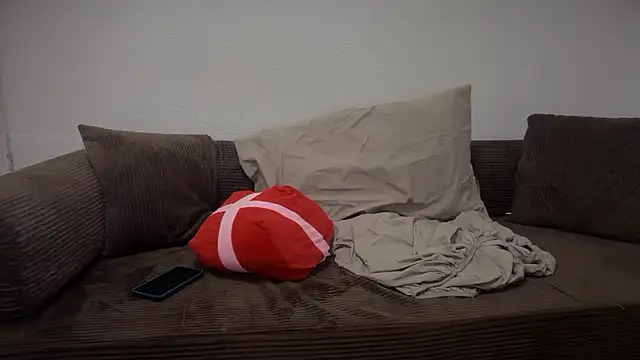 greekmythics's cam snapshot