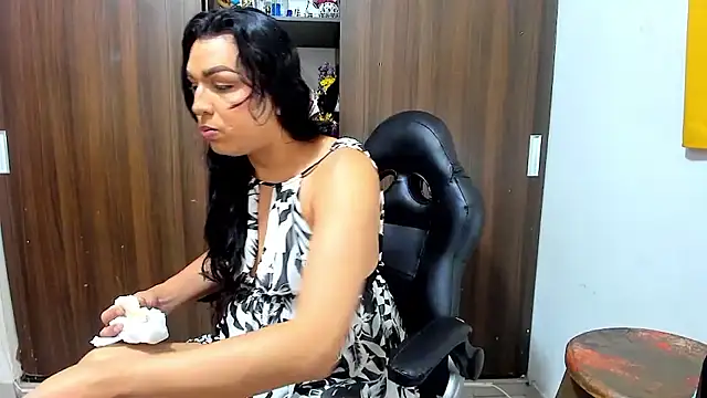 miss_bigcockts live sex cam