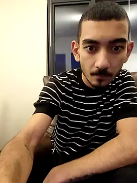 rzgaronlinq live sex cam