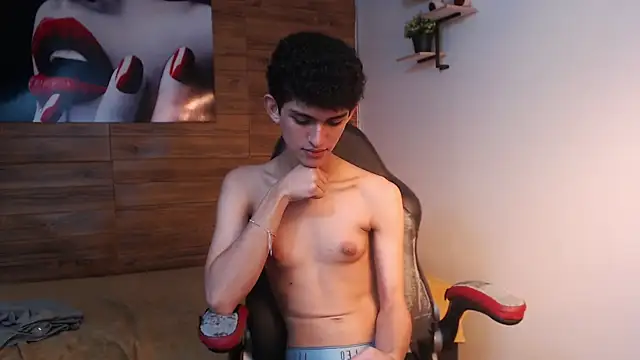 Michaelkoiv live sex cam