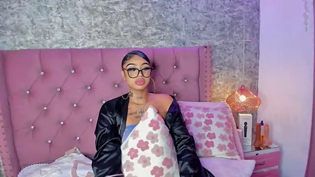 Mia_Jansen live sex cam