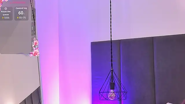 EmilieFox's cam snapshot