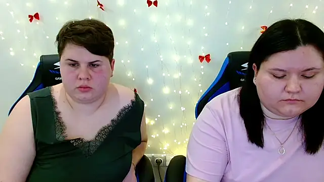BeckyAndHellen live sex cam