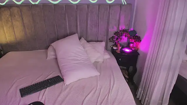 Aura_sun's cam snapshot