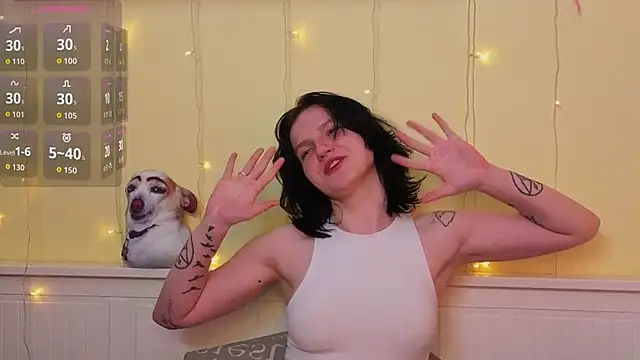 LatinaHuguenin live sex cam