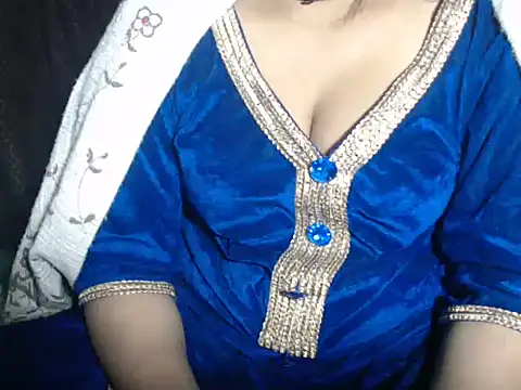 Queen_Bhanu's cam snapshot