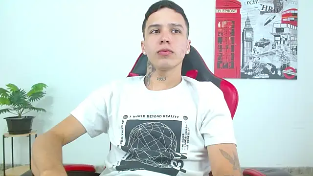 Cumandres18 live sex cam