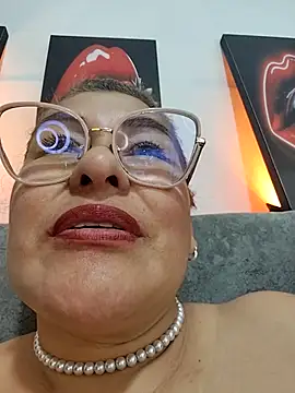 AlexxiaaMat live sex cam