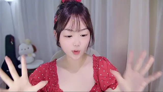 YUANYUAN-A live sex cam