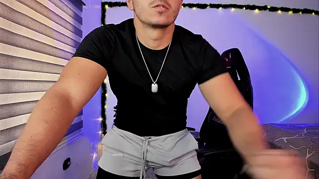 ransoj live sex cam
