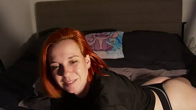 Malou-Nu live sex cam