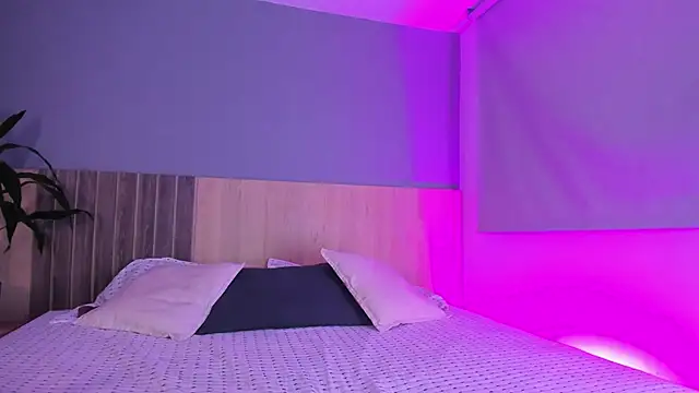 Atenea_Clerk live sex cam