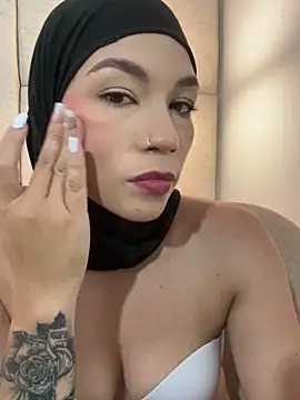 aisha_vs live sex cam