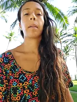 LucyNatural live sex cam