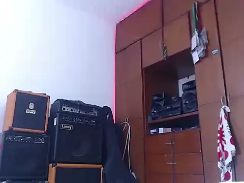 DeusBarbarus live sex cam