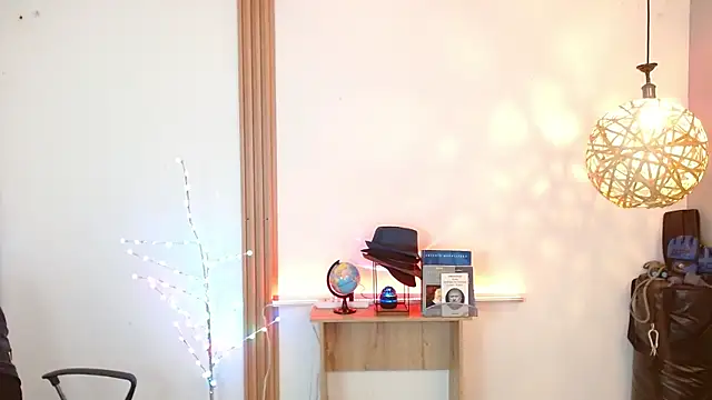 Reiko_85_'s cam snapshot